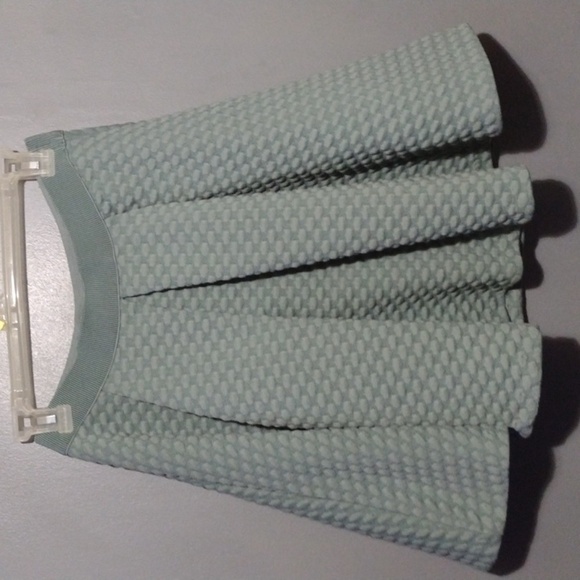 H&m Greenish Pleated Mini Skirt Sz small - Picture 1 of 5